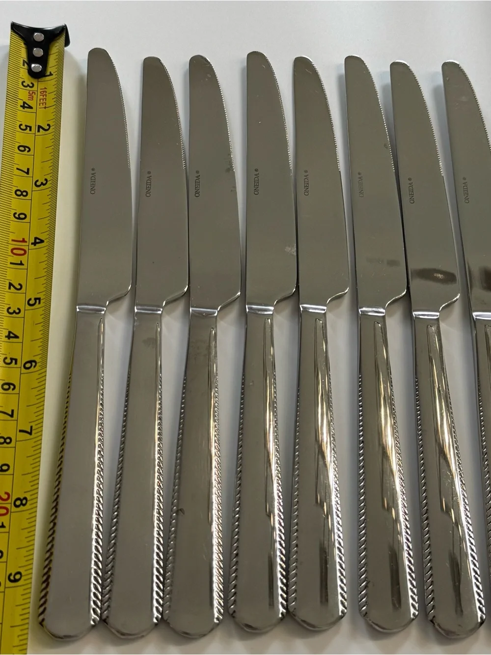 Oneida FLOURISH Dinner Knives Rope Edge Stainless 18/10 Set Of 8 Flatware 9.5”
